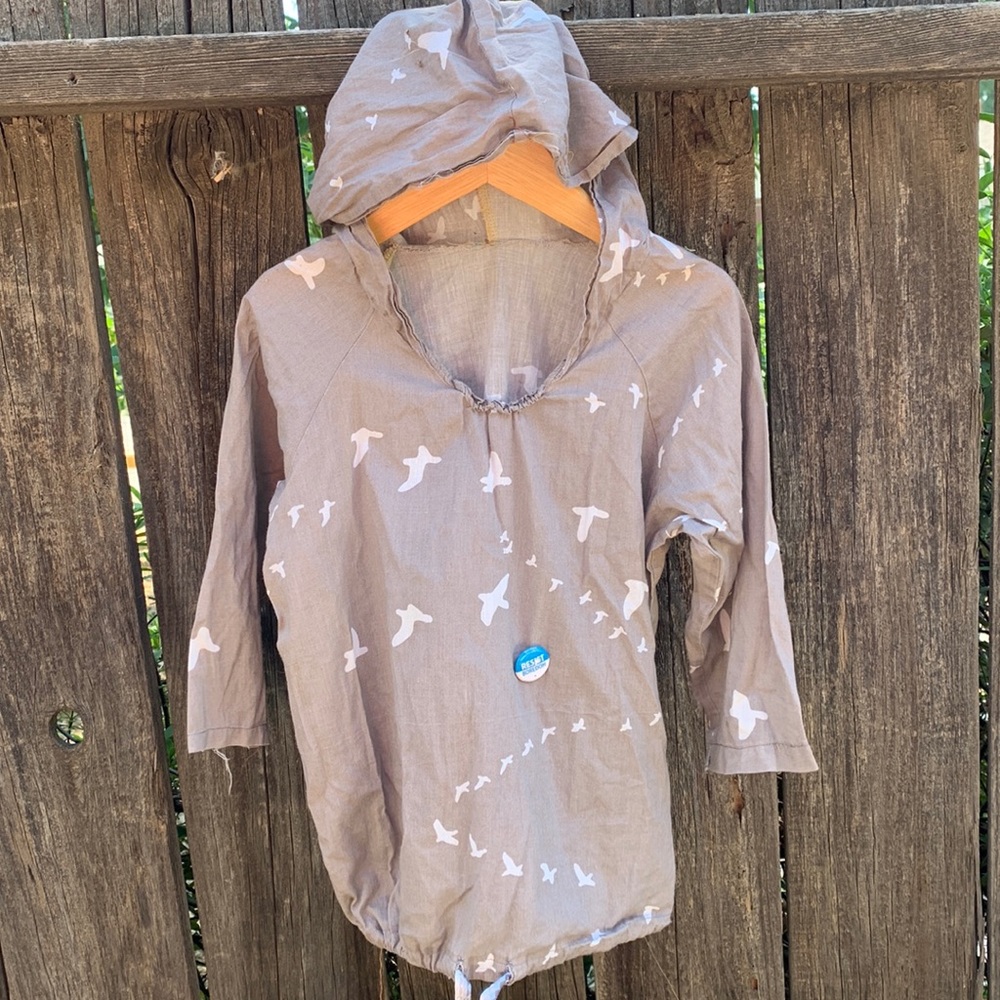 Handmade light cotton hoodie with Fluevog button